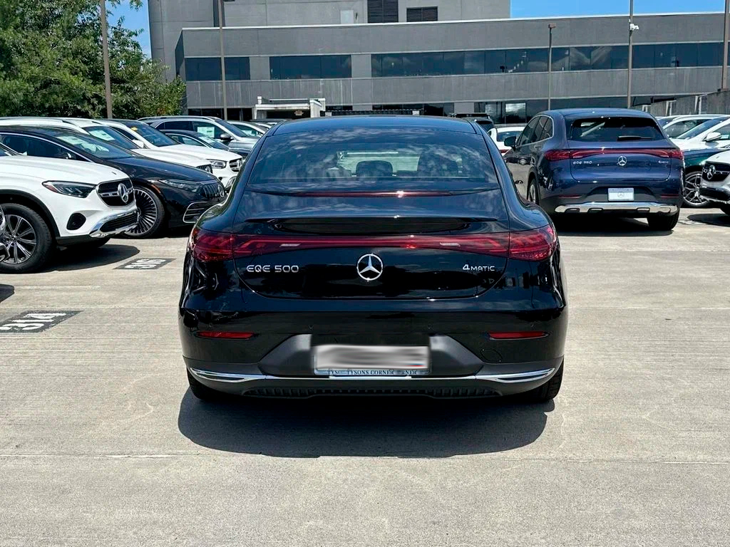 Аренда Mercedes EQE